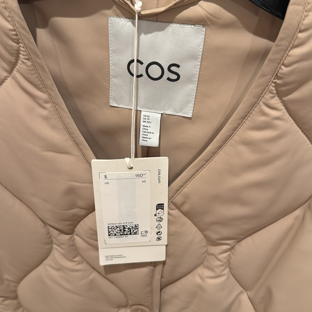 Cos bubble jacket size xs $150. Never worn. Sand. - Picture 2 of 3